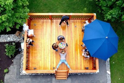 Comment poser une terrasse en bois sur plots