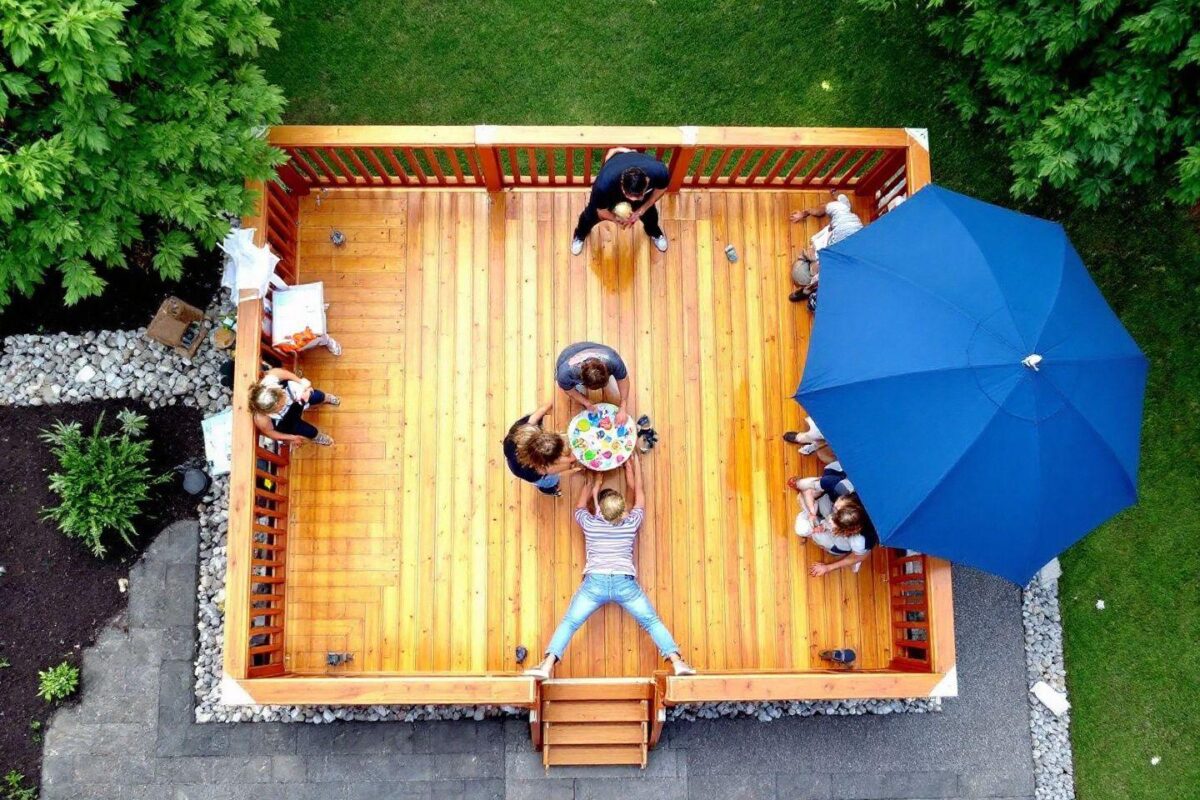 Comment poser une terrasse en bois sur plots